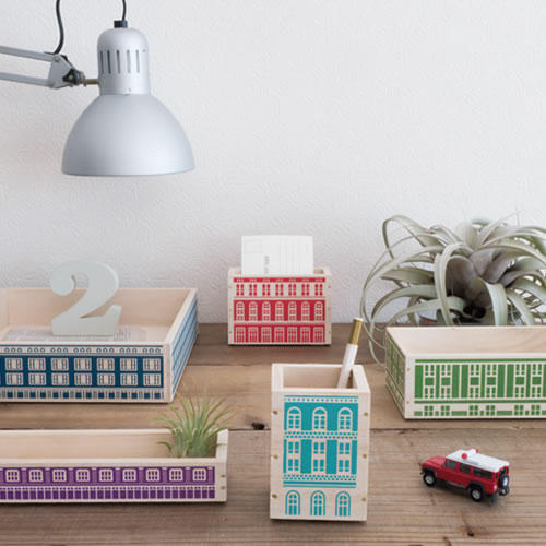 ビルをイメージした木製ステーショナリーシリーズ。