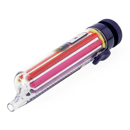 クレヨン８色が１本に収まったユニークなアイテム。