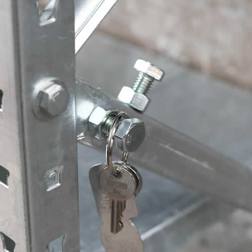 計算され尽くしたサイズのキーリングとの相性は格別。