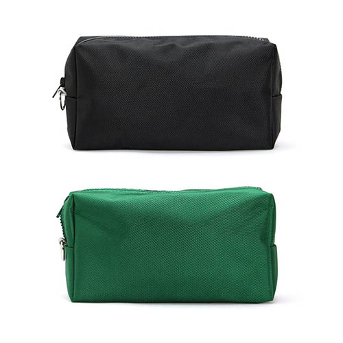 耐久性に優れた1686d ポリエステルを使用したソリッドポーチ。