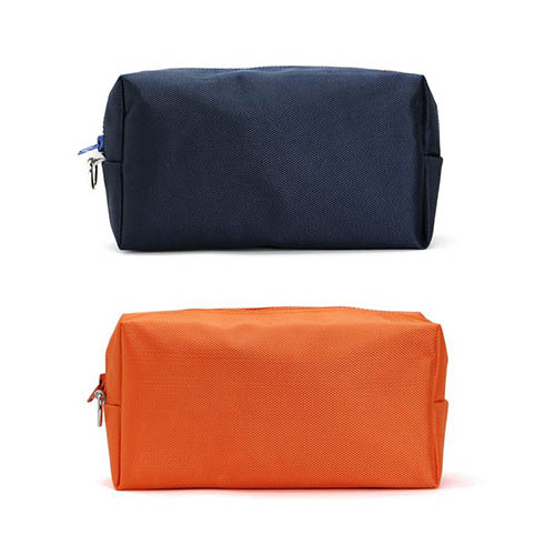 耐久性に優れた1686d ポリエステルを使用したソリッドポーチ。