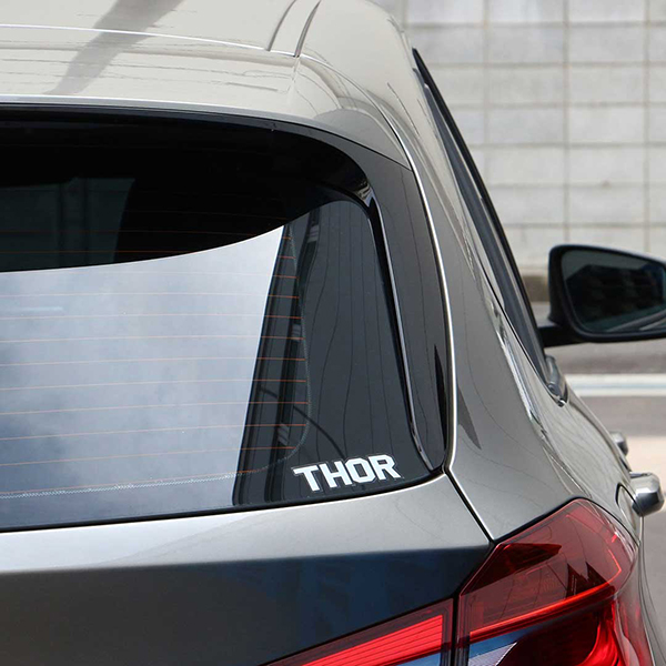 耐水素材のTHORロゴステッカー、