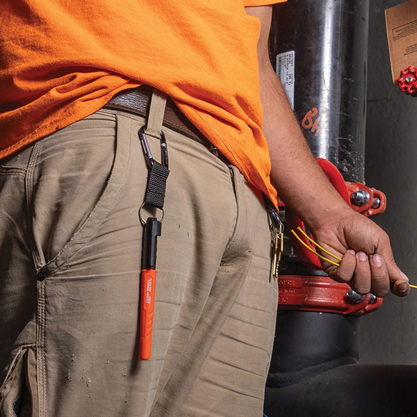 高品質の工業用インクを使用した油性マーカー。