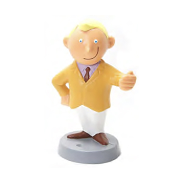 ビシッとキメた髪型に、ぴったりスーツ姿の紳士が ペンスタンドになりました。