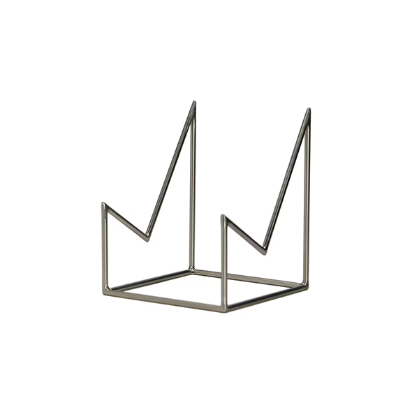 プレートとフレームを組み合わせた、本を飾るミニマルなブックスタンド。