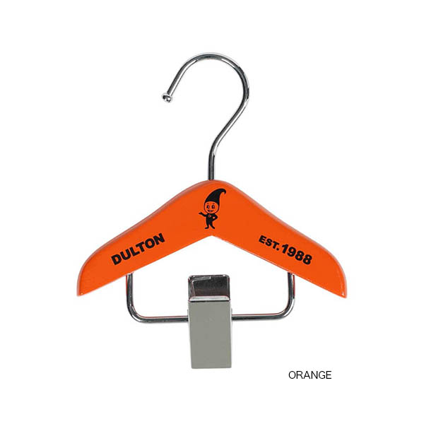 遊び心が詰まった、手のひらサイズの木製ハンガー。