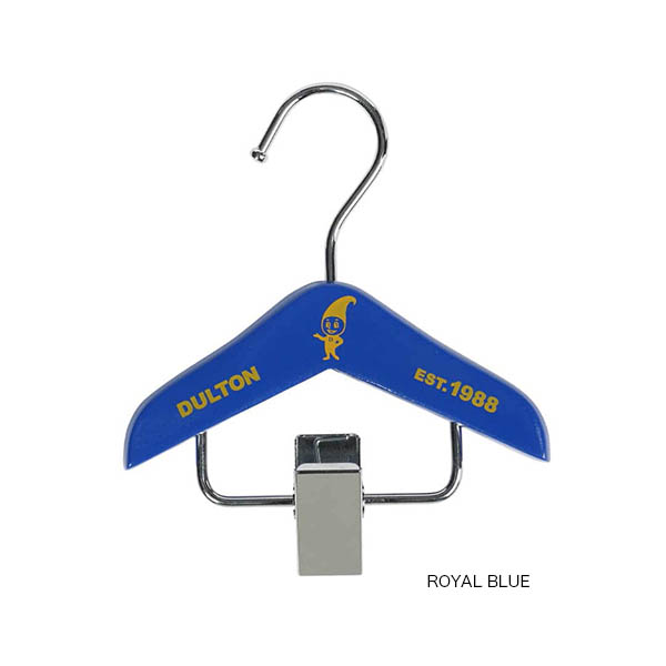 遊び心が詰まった、手のひらサイズの木製ハンガー。