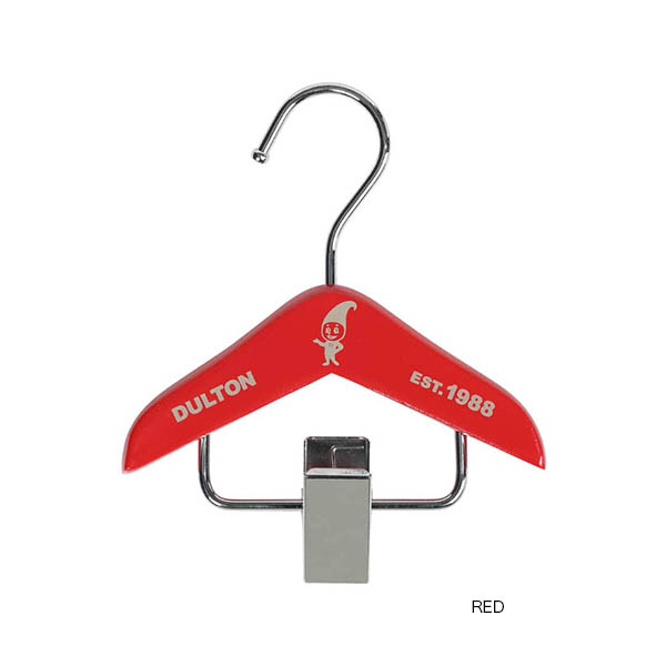 遊び心が詰まった、手のひらサイズの木製ハンガー。