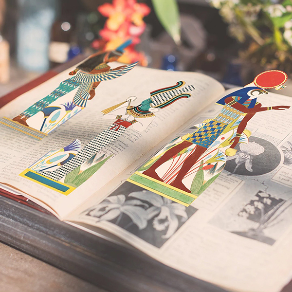 アートをモチーフにしたブックマーク（しおり）。