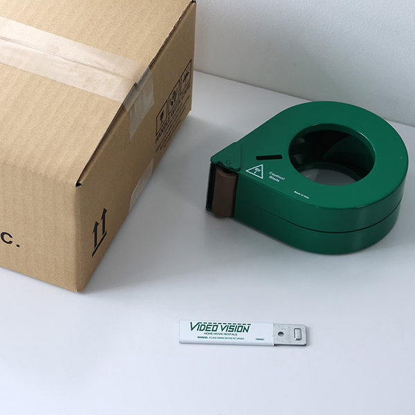 伝統的な構造を採用したUSA製メタルボックスカッター。