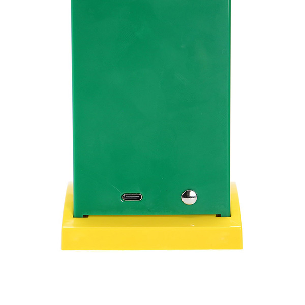 アイコニックな70年代ヴィンテージを現代に甦らせたLEDランプ