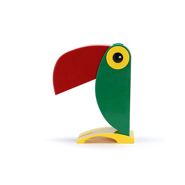 アイコニックな70年代ヴィンテージを現代に甦らせたLEDランプ