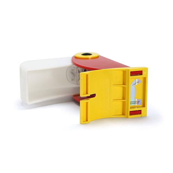 アイコニックな70年代ヴィンテージを現代に甦らせたLEDランプ