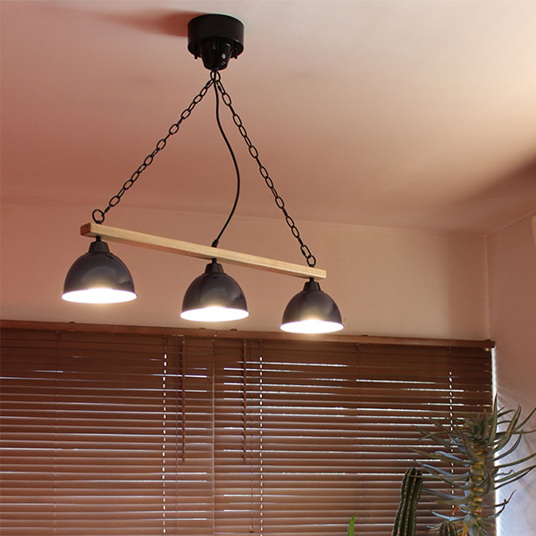 男性にも女性にも好まれ、セレクトしやすい多灯ランプシリーズ。