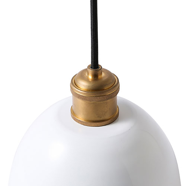 ヴィンテージ感が漂うシンプルなランプシェード、