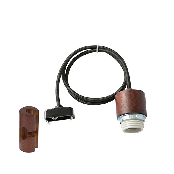 シンプルなデザインの無垢木材を使用したソケット