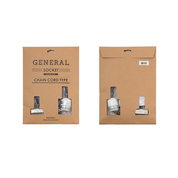 シンプルな無垢木材と異素材のスチールチェーンを使用したデザイン性の高いソケット