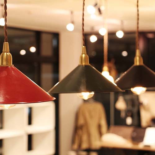 ベークライト製ランプシェード。