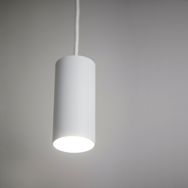 コンパクトでスタイリッシュなLED照明「Grid」吊り下げペンダントタイプ。