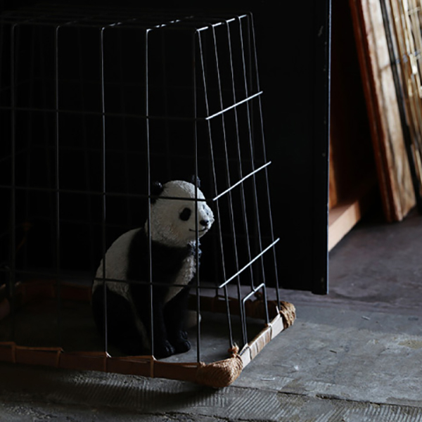 神話みたいな造形の生き物たちのオブジェ