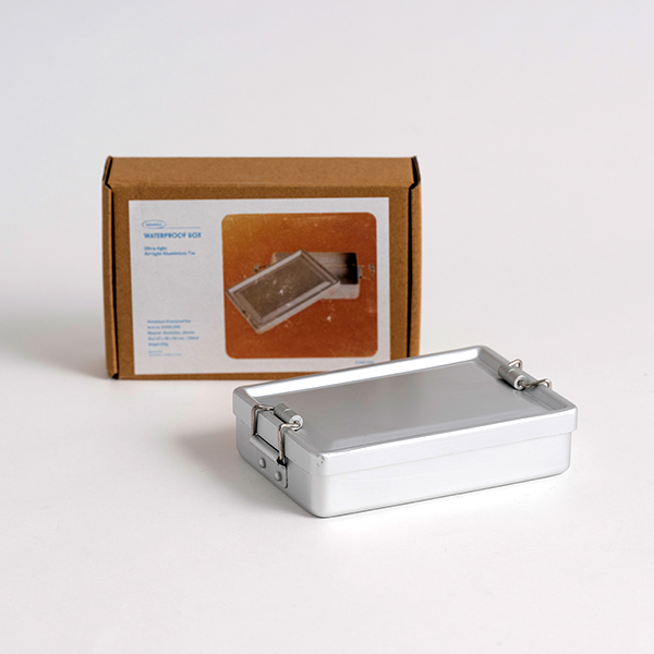 小さなギアをまとめるのに丁度良いサイズのアルミ製メスティン。