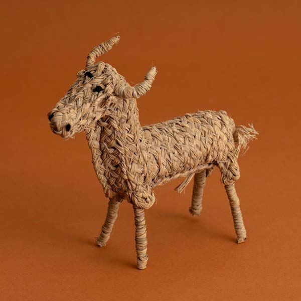 全て手作業で作られたなんとも牧歌的なオブジェ。