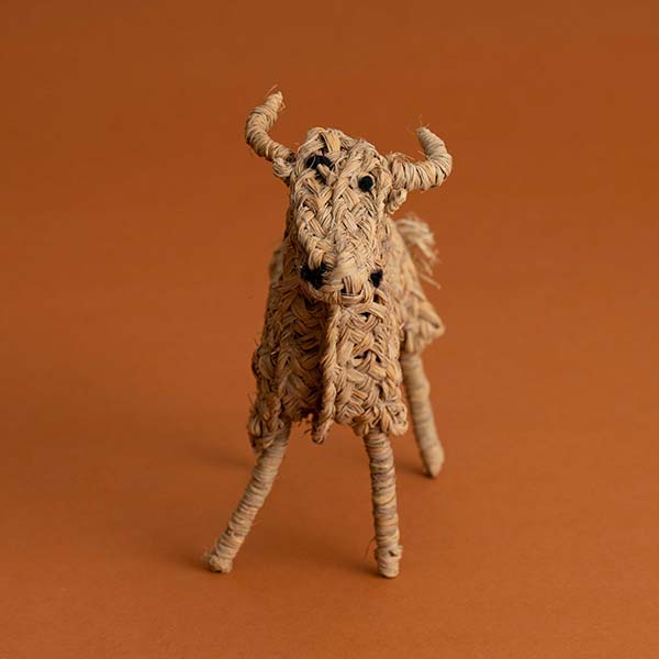 全て手作業で作られたなんとも牧歌的なオブジェ。