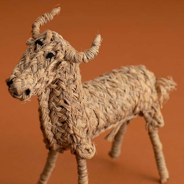 全て手作業で作られたなんとも牧歌的なオブジェ。