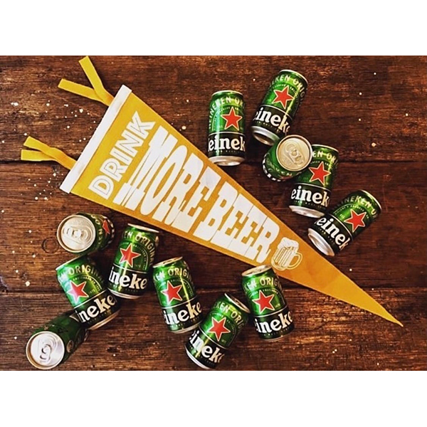 ニューヨーク州バッファローにてハンドメイドされているペナント。