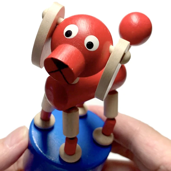 チェコ共和国 『Detoa社』の伝統的な木製玩具です。