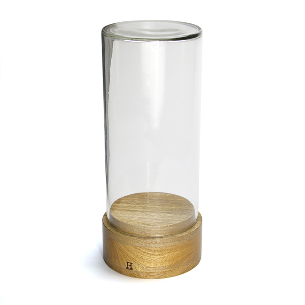 マンゴーウッドの天然木を土台に合わせたガラスディスプレイケース。