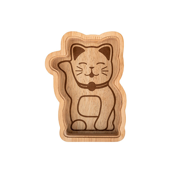 招き猫モチーフの貯金箱。