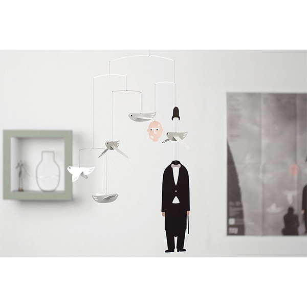 ベルギーの画家ルネ・マグリットの作品を再解釈しデザインされたモビール作成キット。