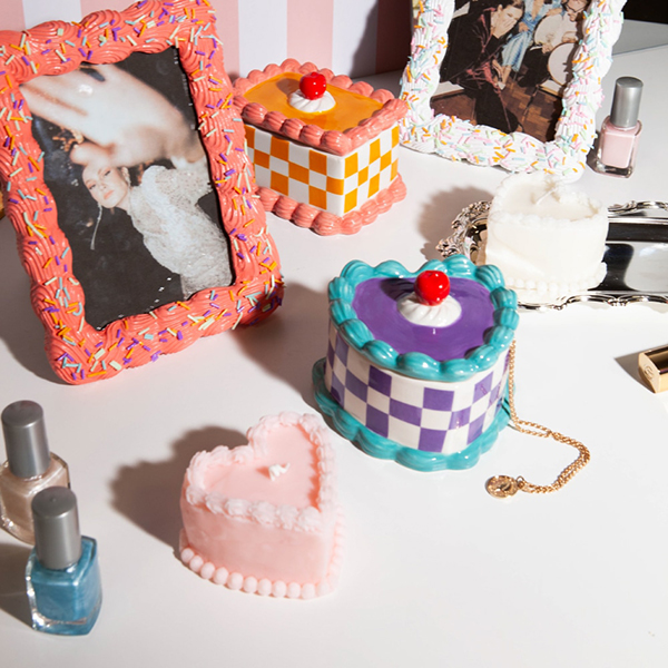 ケーキモチーフの小物入れ。