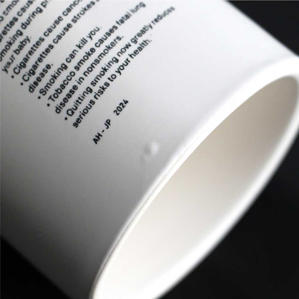 デザイン性の高い磁器製の電子タバコ専用の灰皿。