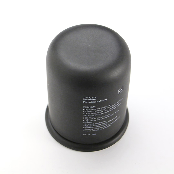 デザイン性の高い磁器製の電子タバコ専用の灰皿。