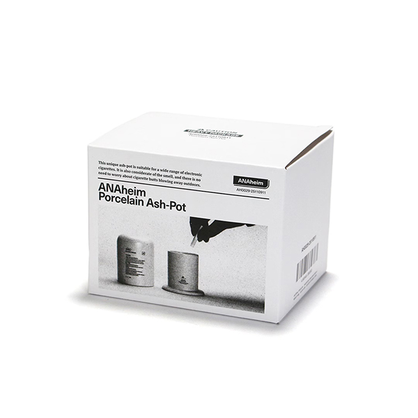 デザイン性の高い磁器製の電子タバコ専用の灰皿。