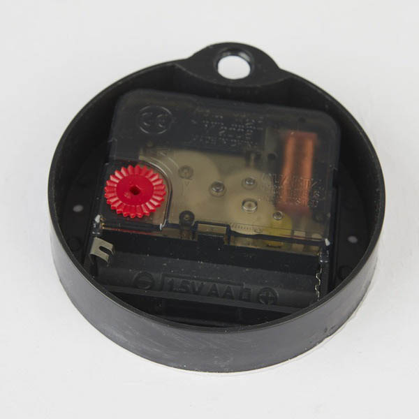 レコードが1 枚あれば、簡単な組み立てでオリジナルの時計がつくれます。