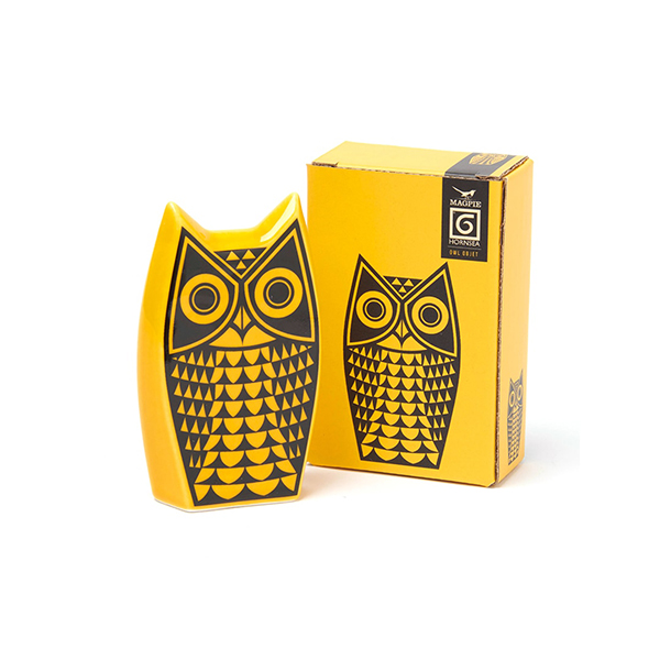 1960～70年代のレトロな図柄を採用したストーンウェアシリーズ。