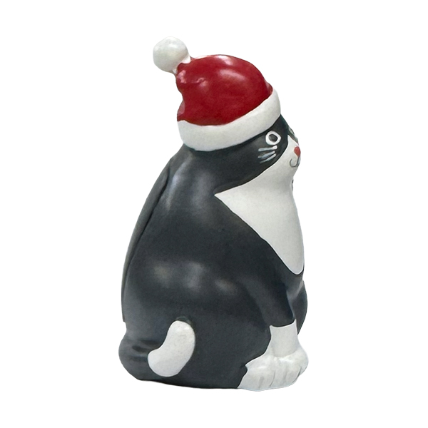 クリスマスのオブジェにお勧めのサンタキャットの置物（人形）です。