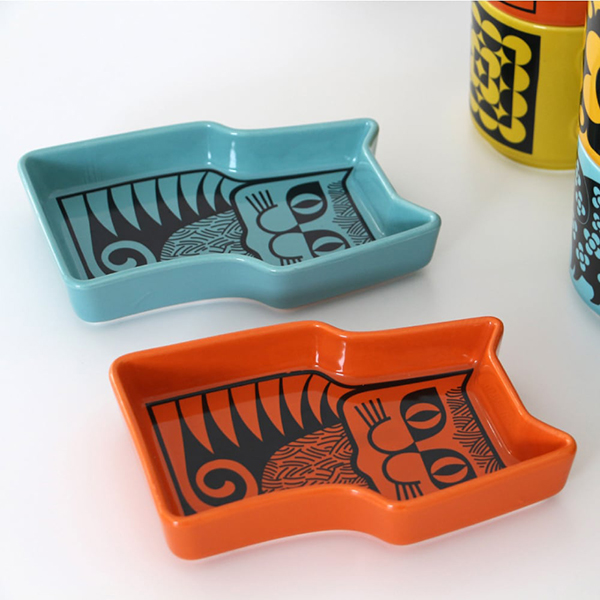 1960～70年代のレトロな図柄を採用したストーンウェアシリーズ。