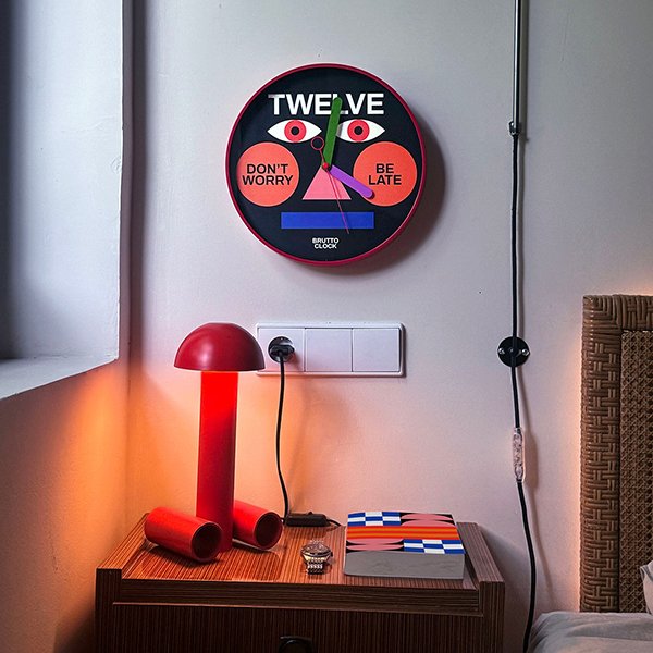 BRUTTOのクロックシリーズは、ミニマルでありながら挑発的。