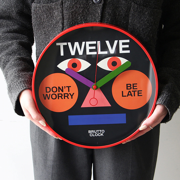 BRUTTOのクロックシリーズは、ミニマルでありながら挑発的。