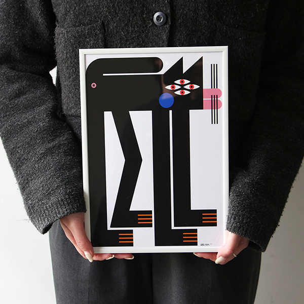 大胆で、皮肉っぽく、どこかポップ。