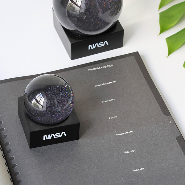 NASAのスノードーム。