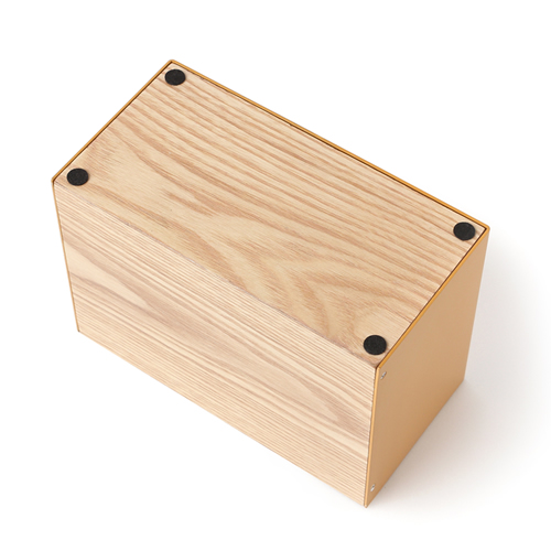 コンパクトなサイズ感に飽きのこないデザイン。