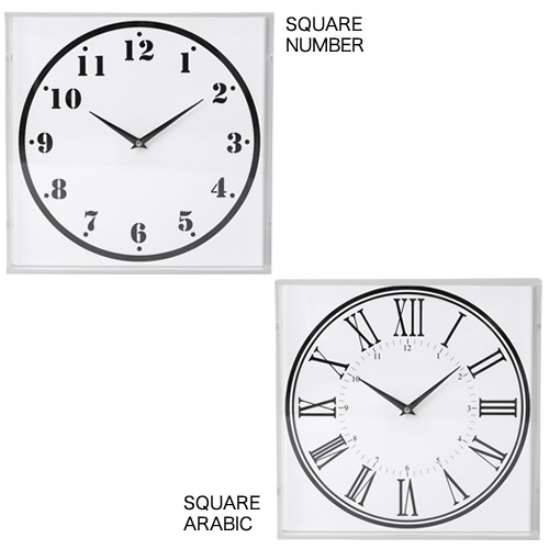 透明感のあるアクリル素材を使用したシンプルな時計。