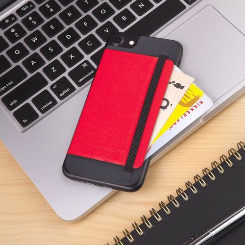 自身のタブレットに取り付けできる収納ポケット。