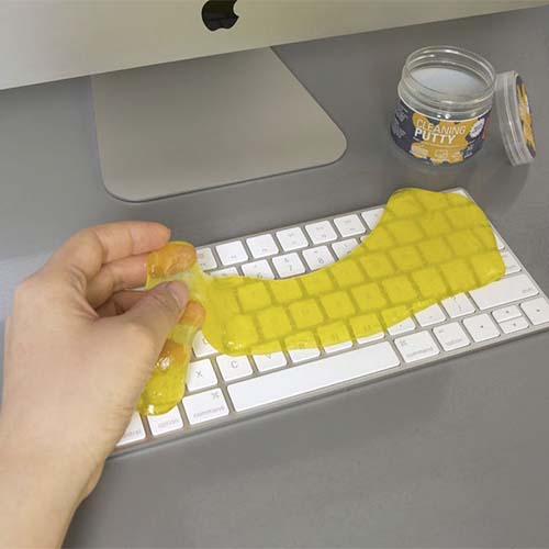 細かい埃、汚れ、破片を取り除く事が可能なリユーザブルパテ。