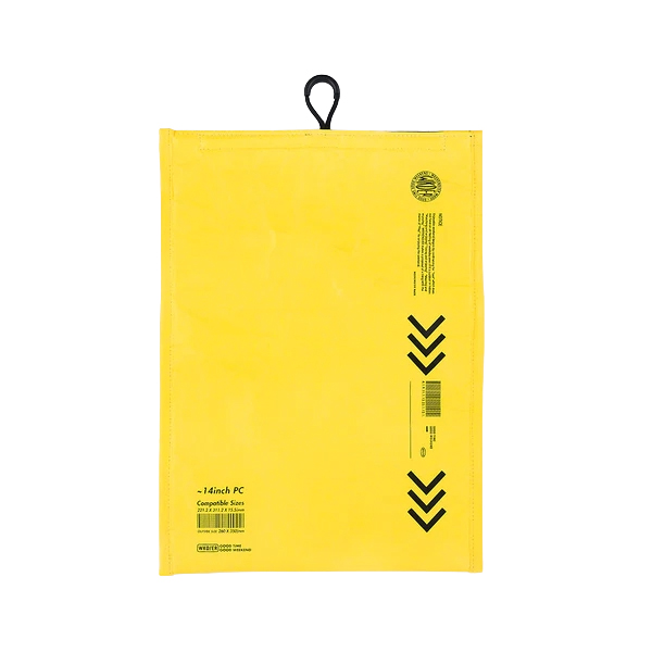 高密度ポリエチレンを使用したPCケース。